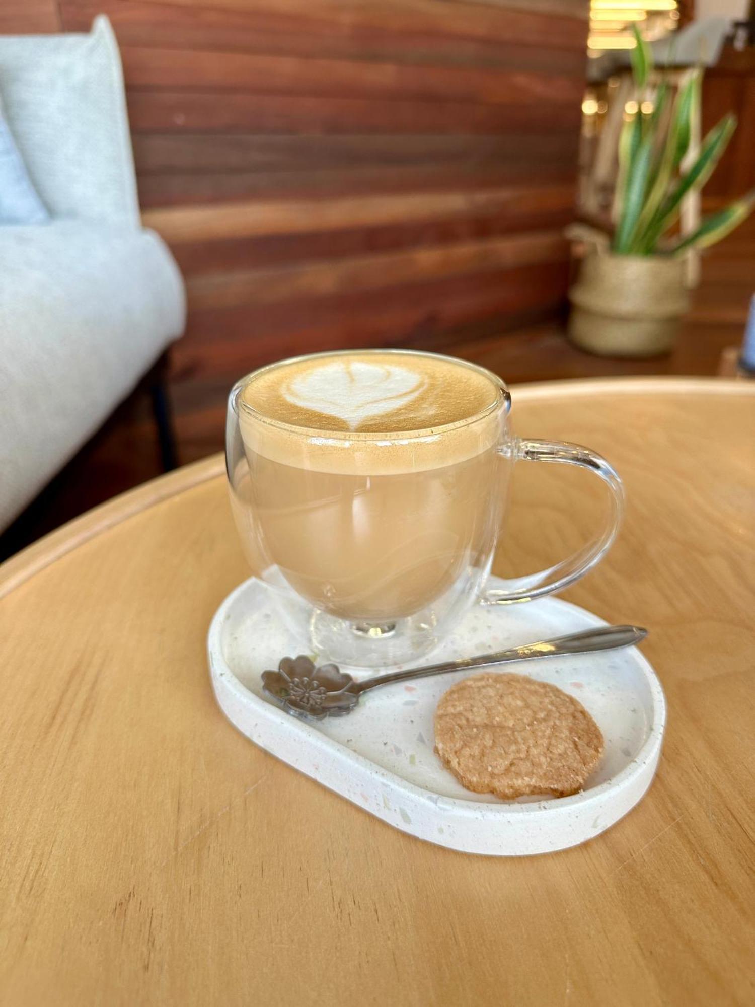 Hostel Blessings & Cafe