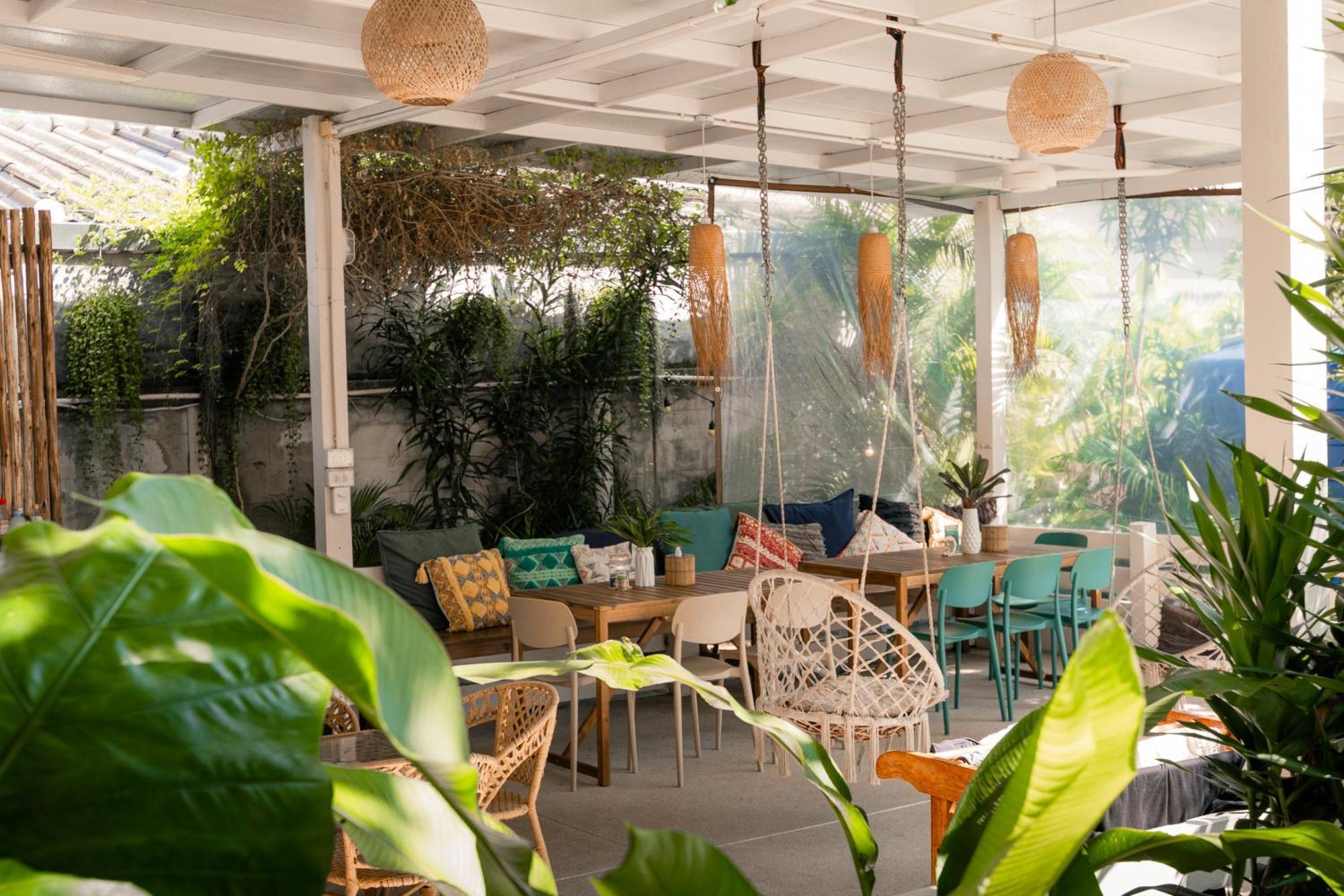 Blessings & Cafe Auberge de jeunesse *