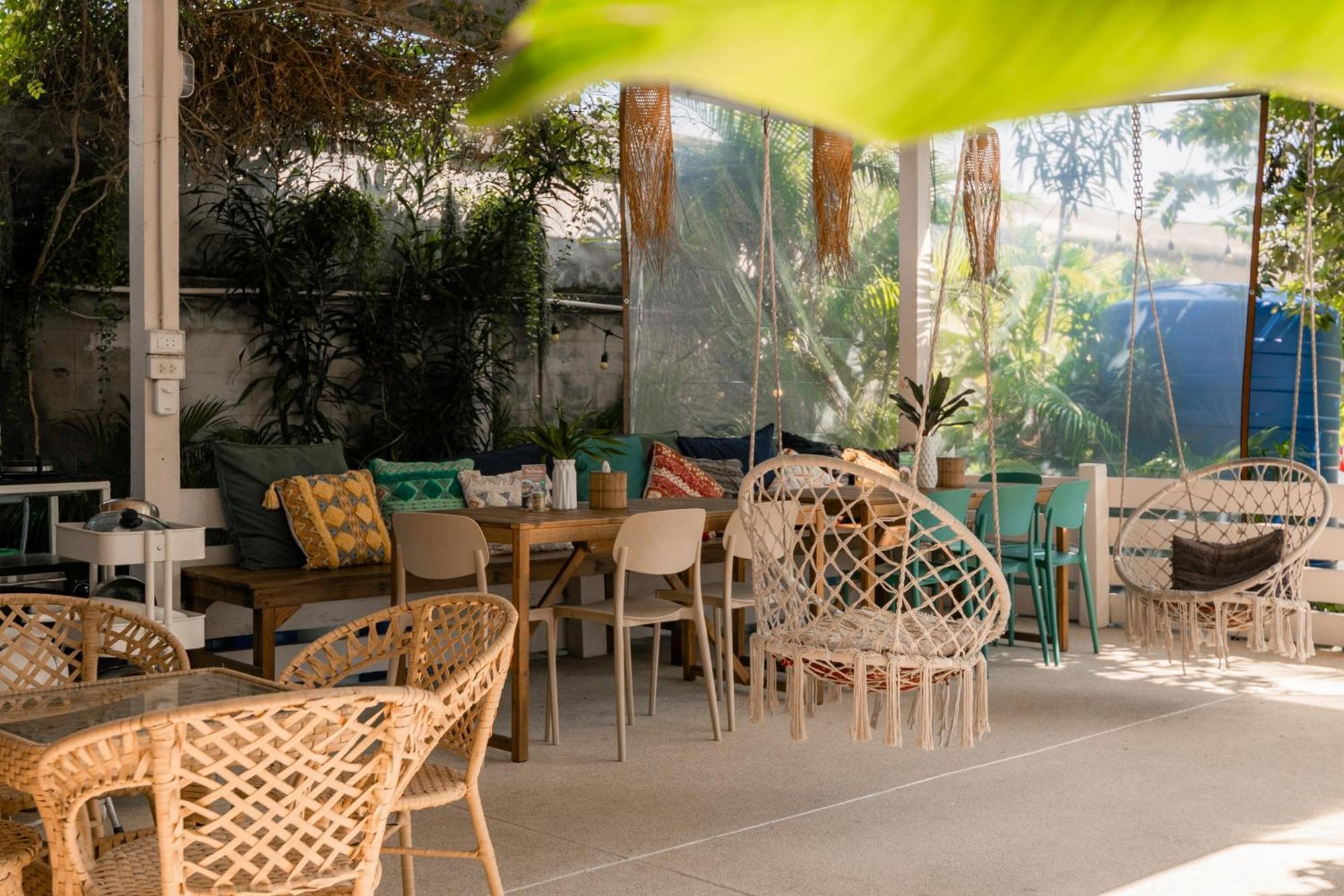 Auberge de jeunesse Blessings & Cafe *